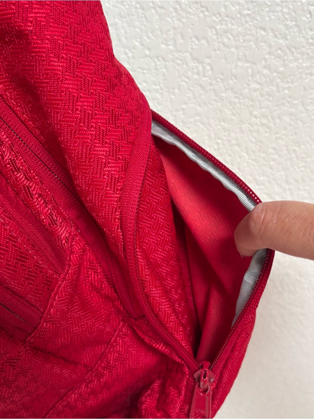 Dakine Red Everyday Compact Backpack - Picture 5 of 9